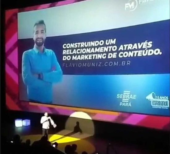 Flavio Muniz -pelestrante e consultor de marketing digital